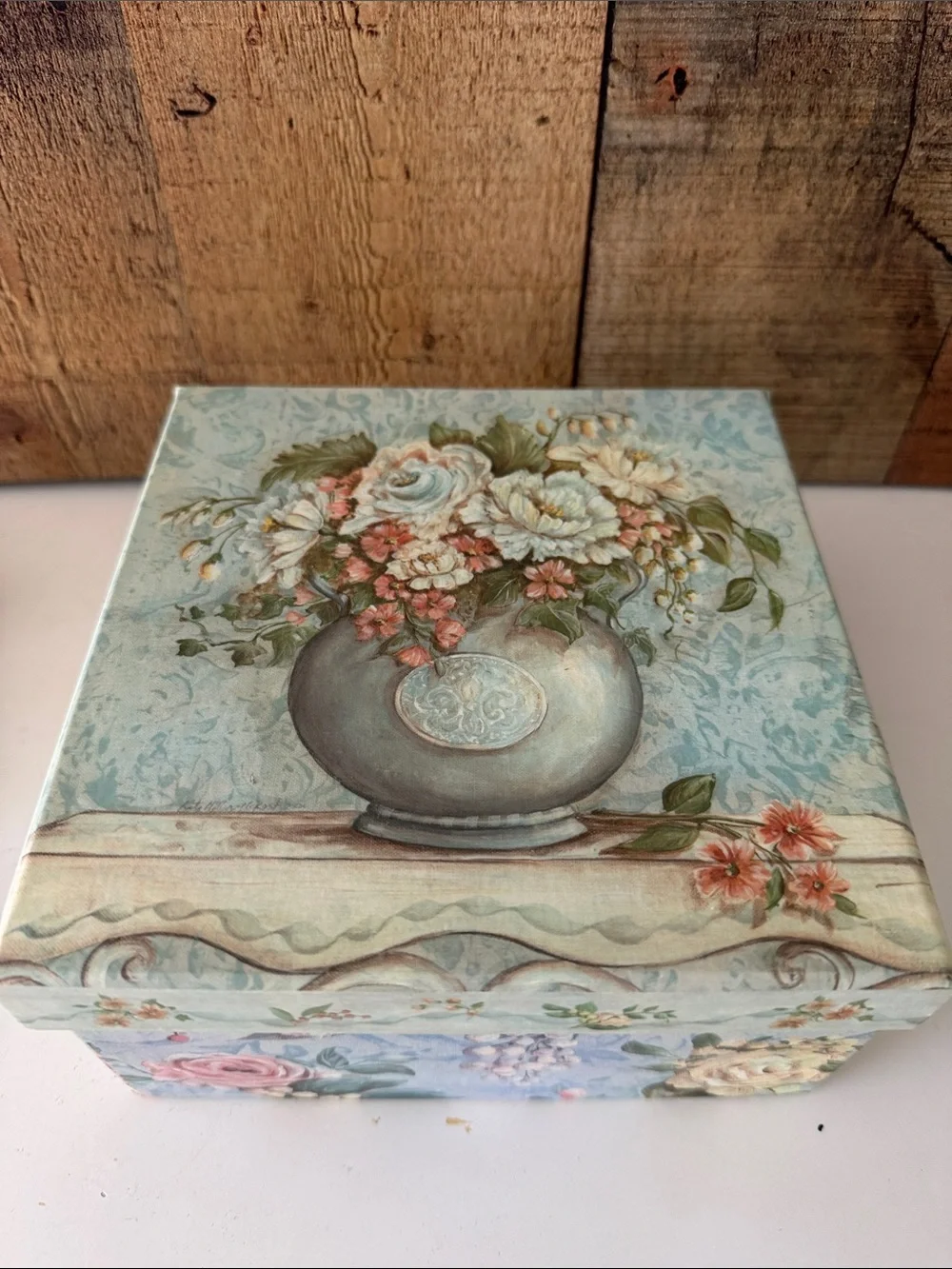 Floral Storage Box - Blue Cream with assorted random thread spools